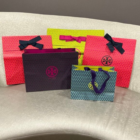 Tory Burch Large gift bag 20.5 x 18.5 x 5.5 (1 piece) - Picture 10 of 16